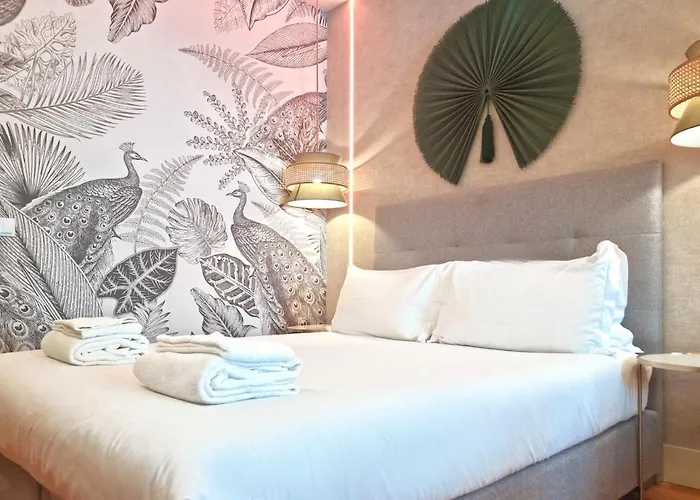 Chic & Trendy In Baixa Historic Center *