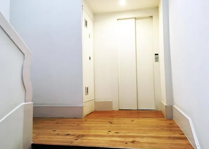 Chic & Trendy In Baixa Historic Center Апартаменты Лиссабон