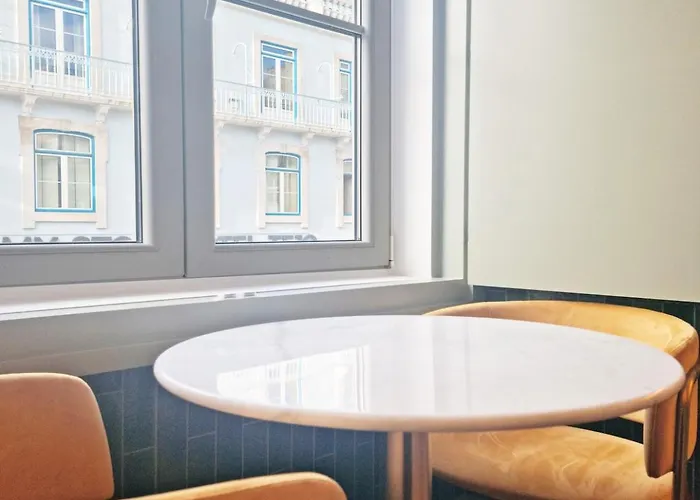 Chic & Trendy In Baixa Historic Center Апартаменты *